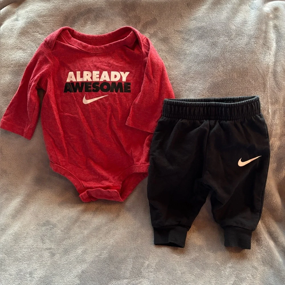 Boy’s Nike Baby Outfit, size 6 mos